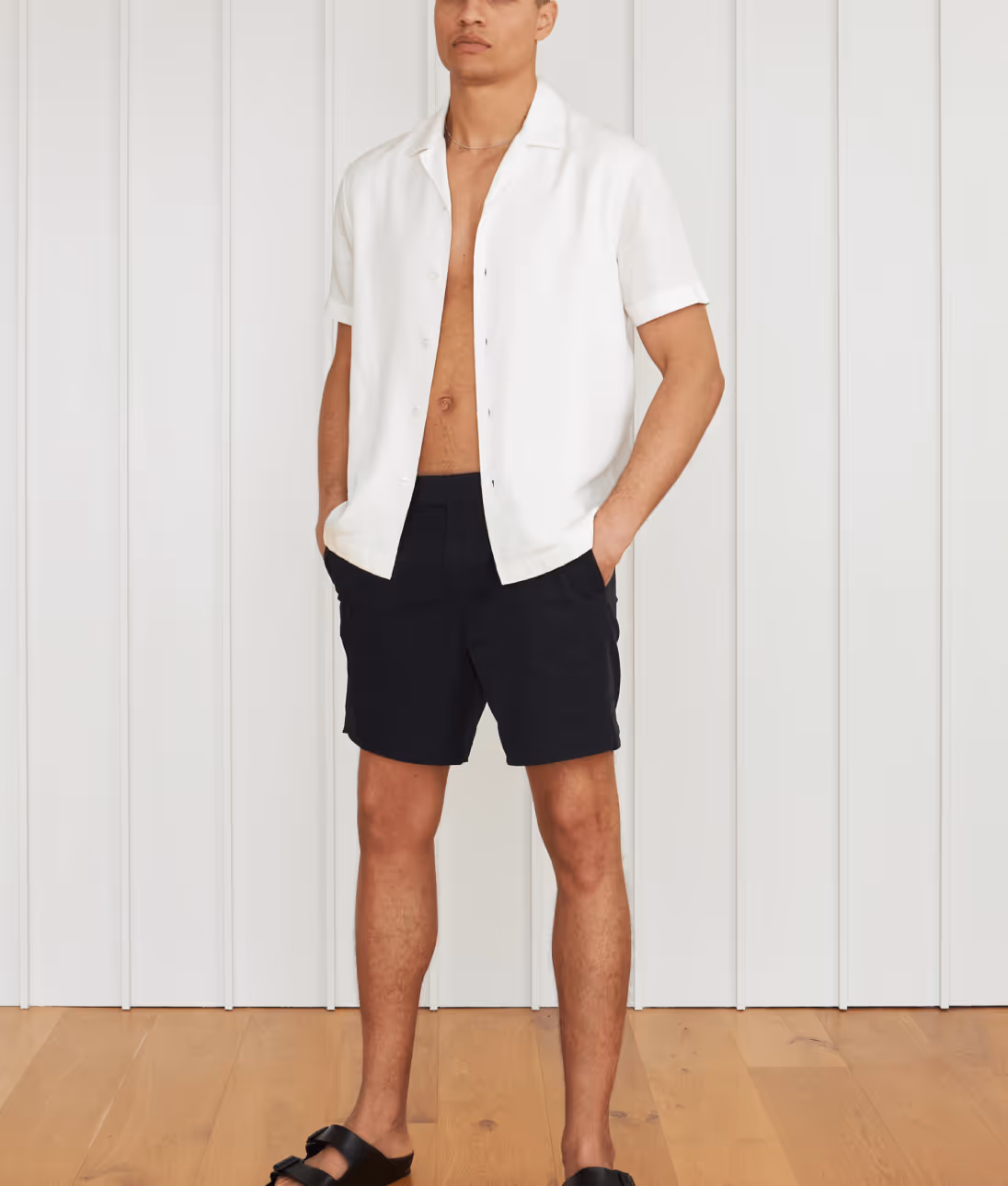 L'Estrange — Concept cuban collar