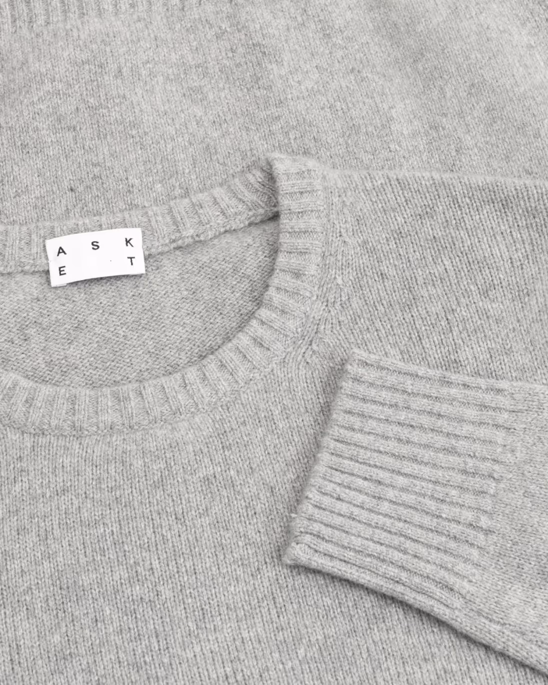 Asket — Cashmere sweater