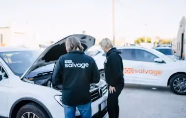 1800 Salvage team inspecting an unregistered car in Adelaide before arranging free car removal and instant cash payment.