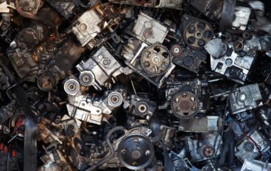 5 benefits to buying & selling recycled car parts parts