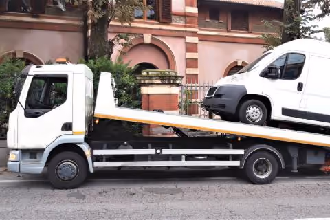 1800 Salvage and Towing service