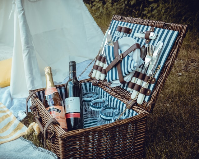 A gift basket with wine