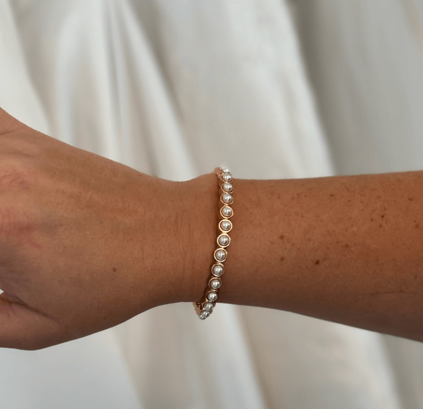 Classic Pearl Bracelet