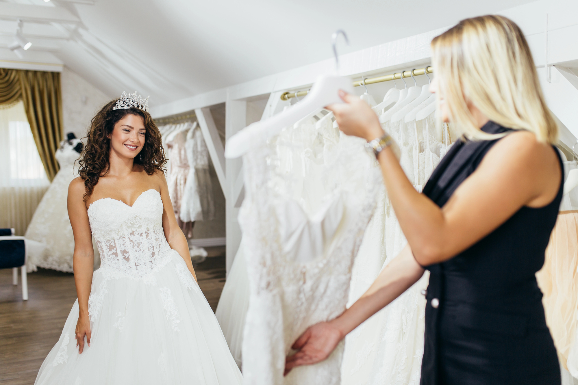 What Is a Bridal Trunk Show (and Why Outlet Brides Should Love Them)