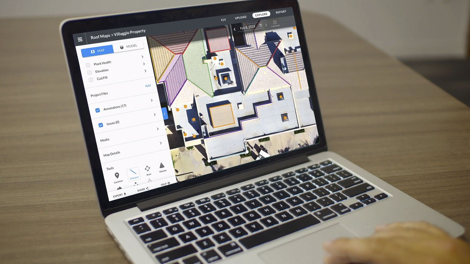 DroneDeploy, an innovative solution by CodigoDelSur, includes smart features like generating and sharing 3D drone models in real-time.