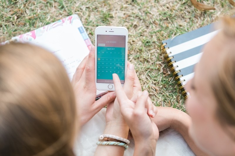 The Wyndy platform, developed by CodigoDelSur, has transformed how parents find reliable sitters, reducing stress.