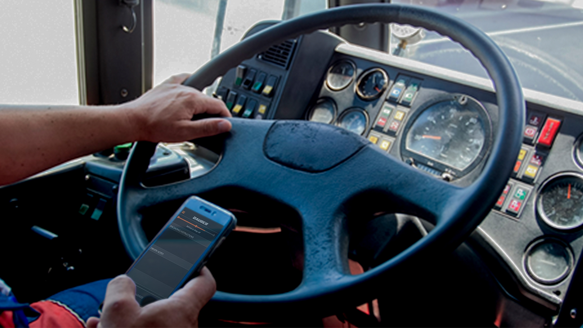 CodigoDelSur built Dauber to enhance efficiency for both truck fleets and end customers in the construction industry.