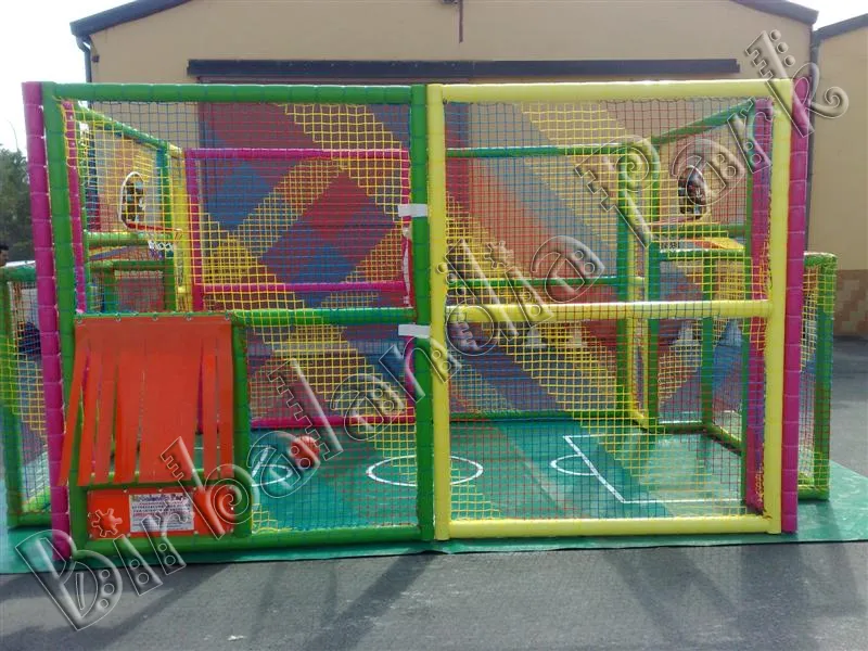 Trigioco a playground