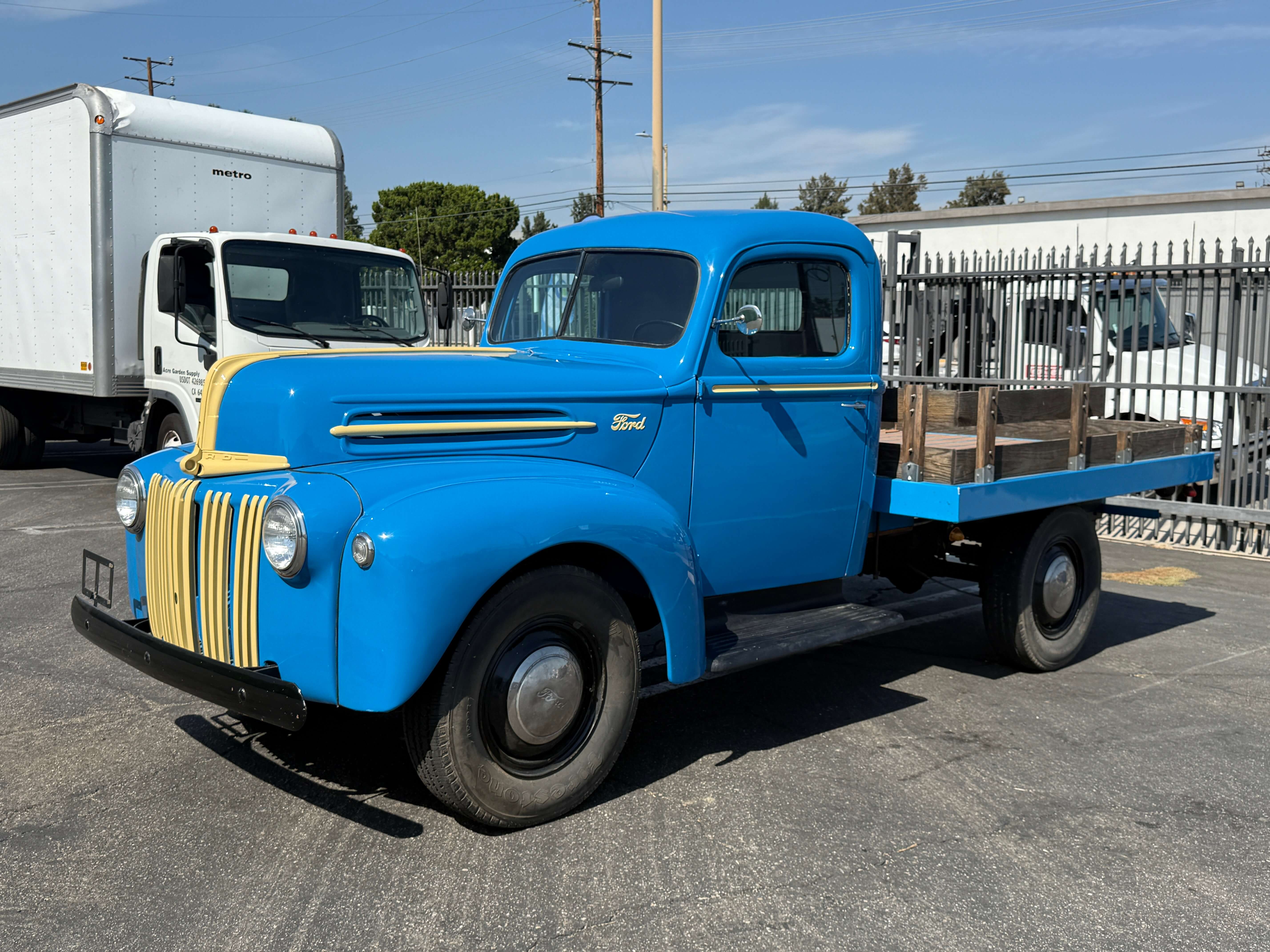 T8933