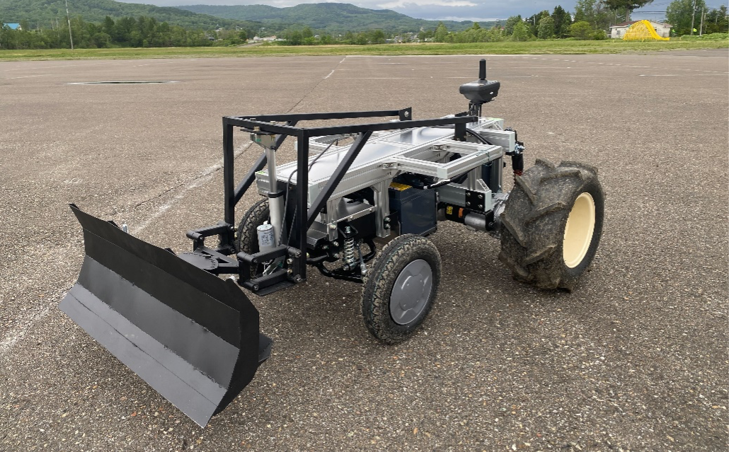 everblue Technologies - 小型・無人自動除雪機「除雪ドローン®V3」 を