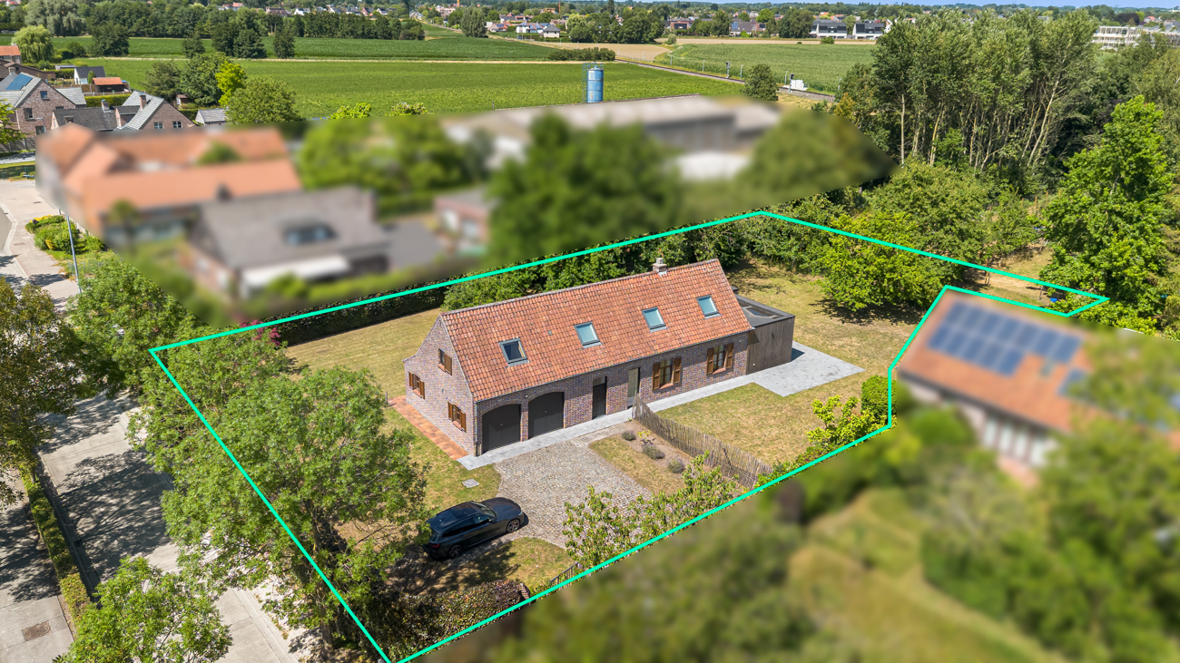 Gerenoveerde villa met grote tuin