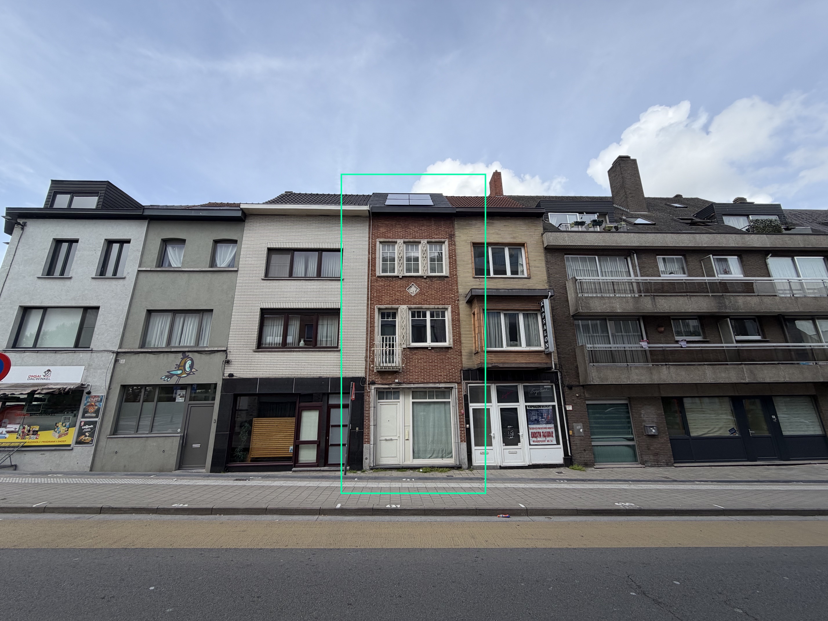 Gezellige stadswoning met 2 dakterrassen te Gent. 