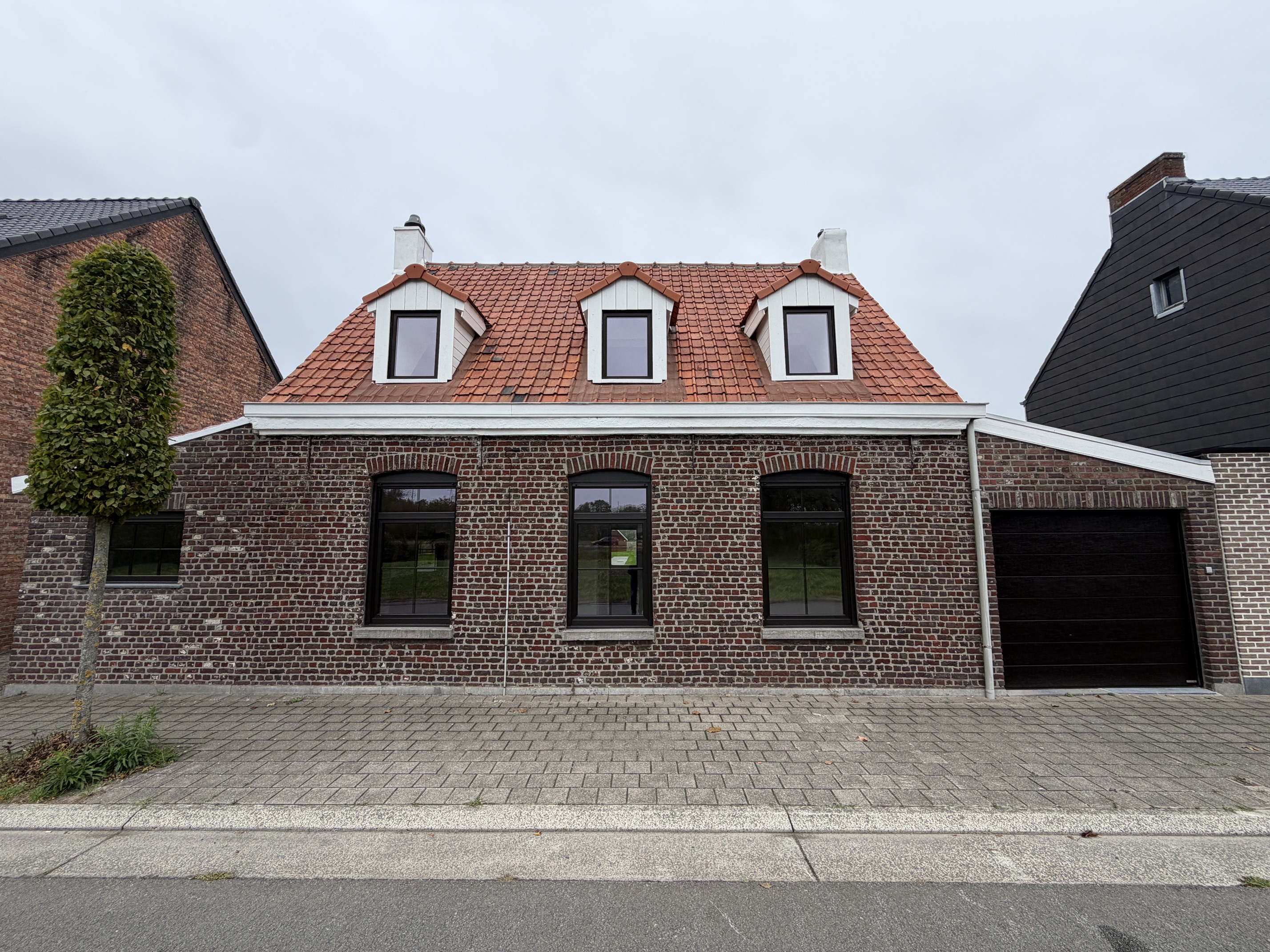 Gerenoveerde woning in hoevestijl met landelijke vergezichten te Destelbergen