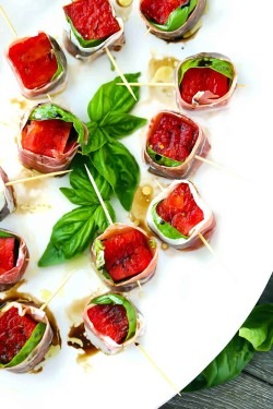 PROSCIUTTO AND WATERMELON SKEWERS