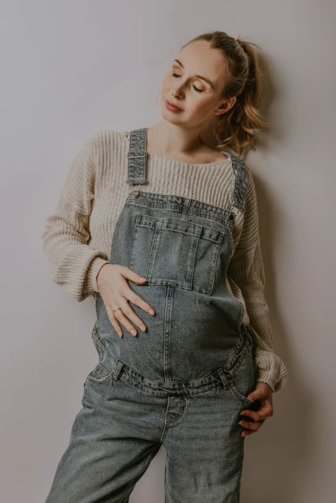 Babybauch - Blitz im Studio - Fotografie Schneider Rostock