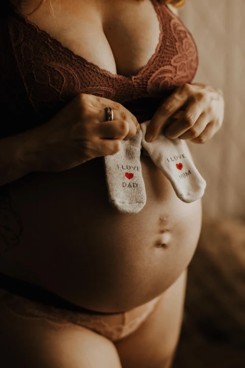 Babybauch - Tageslichtstudio - Fotografie Schneider Rostock
