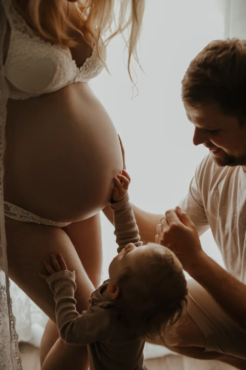 Babybauch - Tageslichtstudio - Fotografie Schneider Rostock