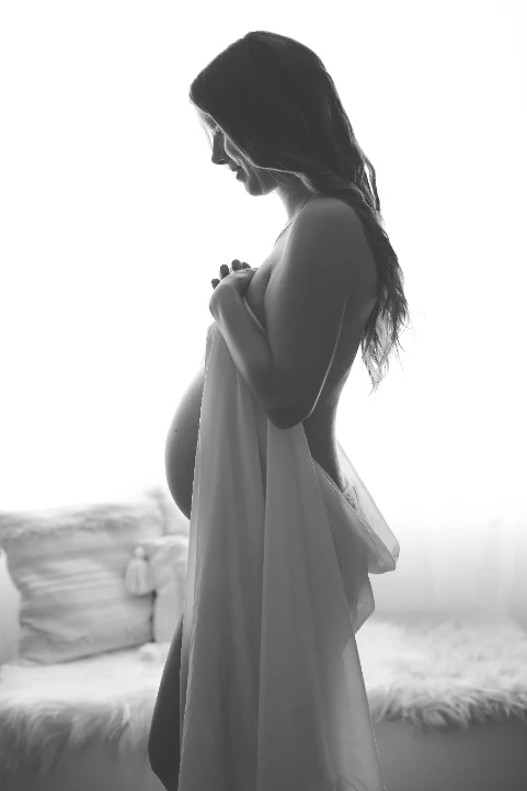 Babybauch - Tageslichtstudio - Fotografie Schneider Rostock