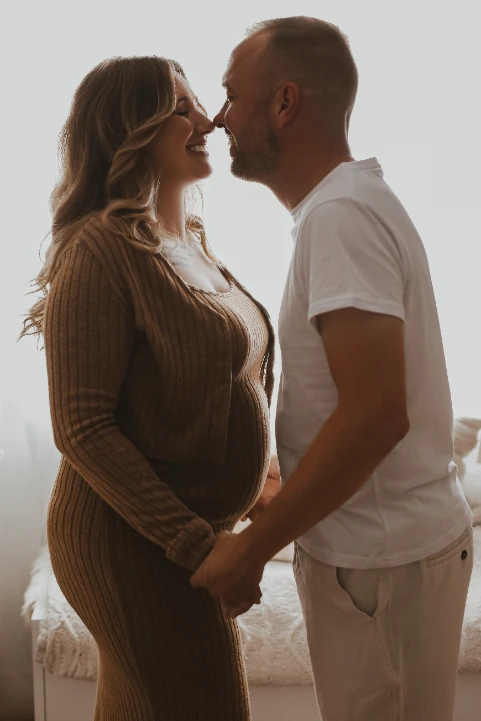 Babybauch - Tageslichtstudio - Fotografie Schneider Rostock