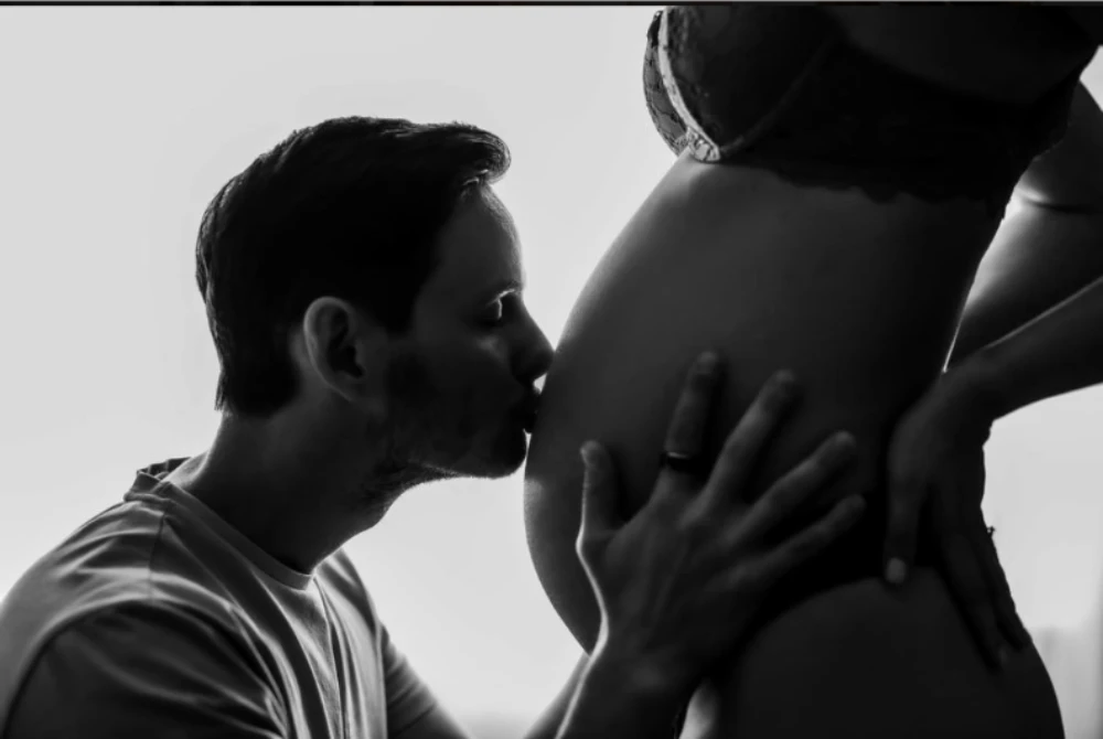 Babybauch - Tageslichtstudio - Fotografie Schneider Rostock