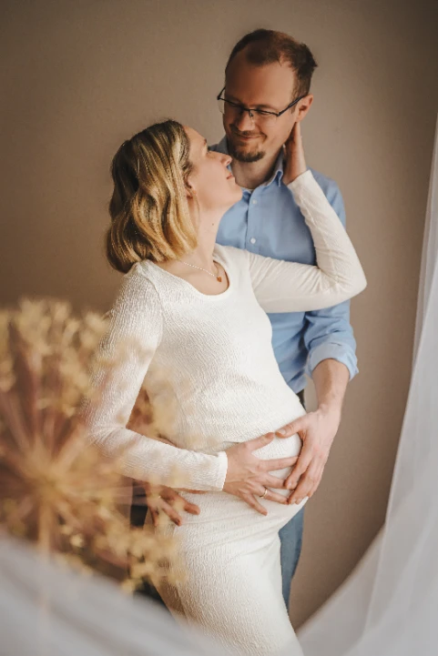 Babybauch - Zuhause - Fotografie Schneider Rostock
