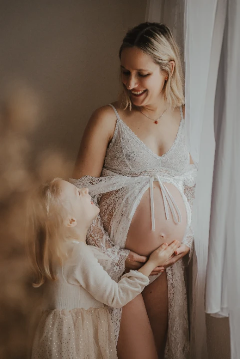 Babybauch - Zuhause - Fotografie Schneider Rostock