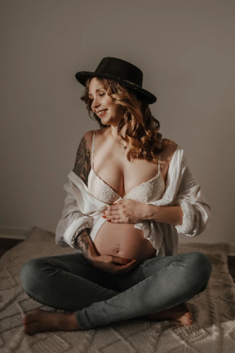 Babybauch - Tageslichtstudio - Fotografie Schneider Rostock