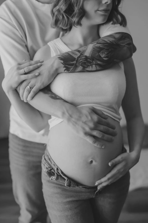 Babybauch - Tageslichtstudio - Fotografie Schneider Rostock