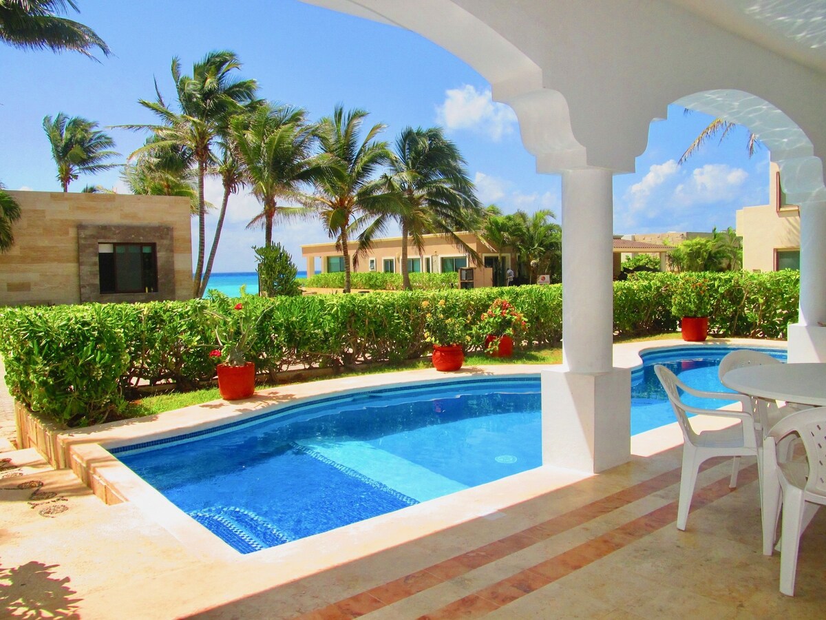 poolside villa just a few steps to the beach