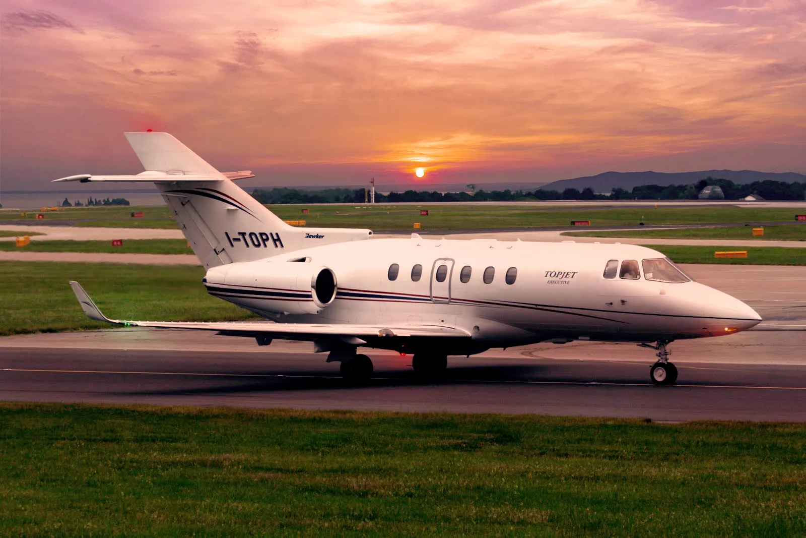 A picture of a plane