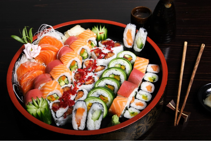 Tipos de sushi + dicas infalíveis para aumentar seu faturamento