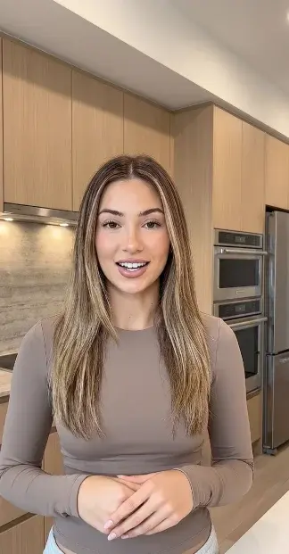 AI actor presenting in a bright kitchen environment with realistic gestures and human-like delivery