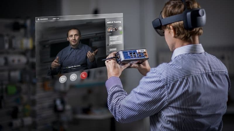 ŠKODA AUTO Experiments with AR Glasses For Maintenance and Training