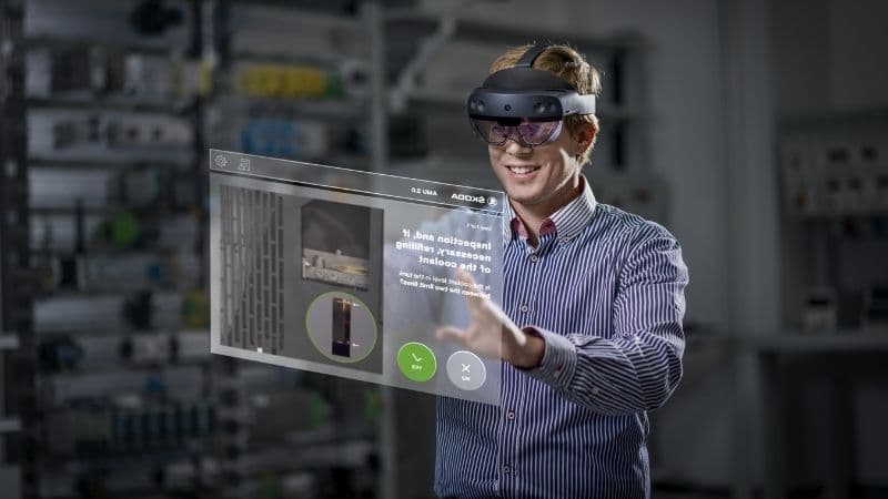 ŠKODA AUTO Experiments with AR Glasses For Maintenance and Training