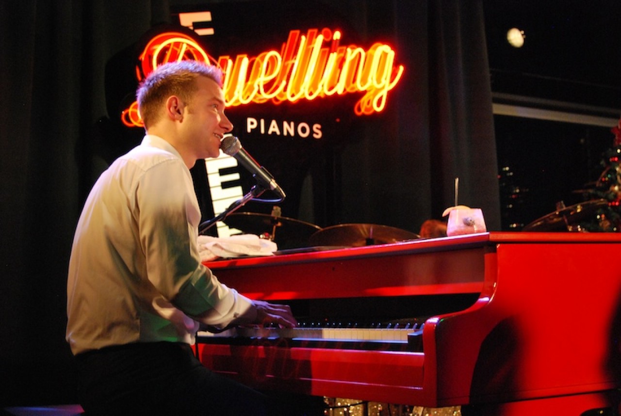 Playing at Duelling Pianos Birmingham