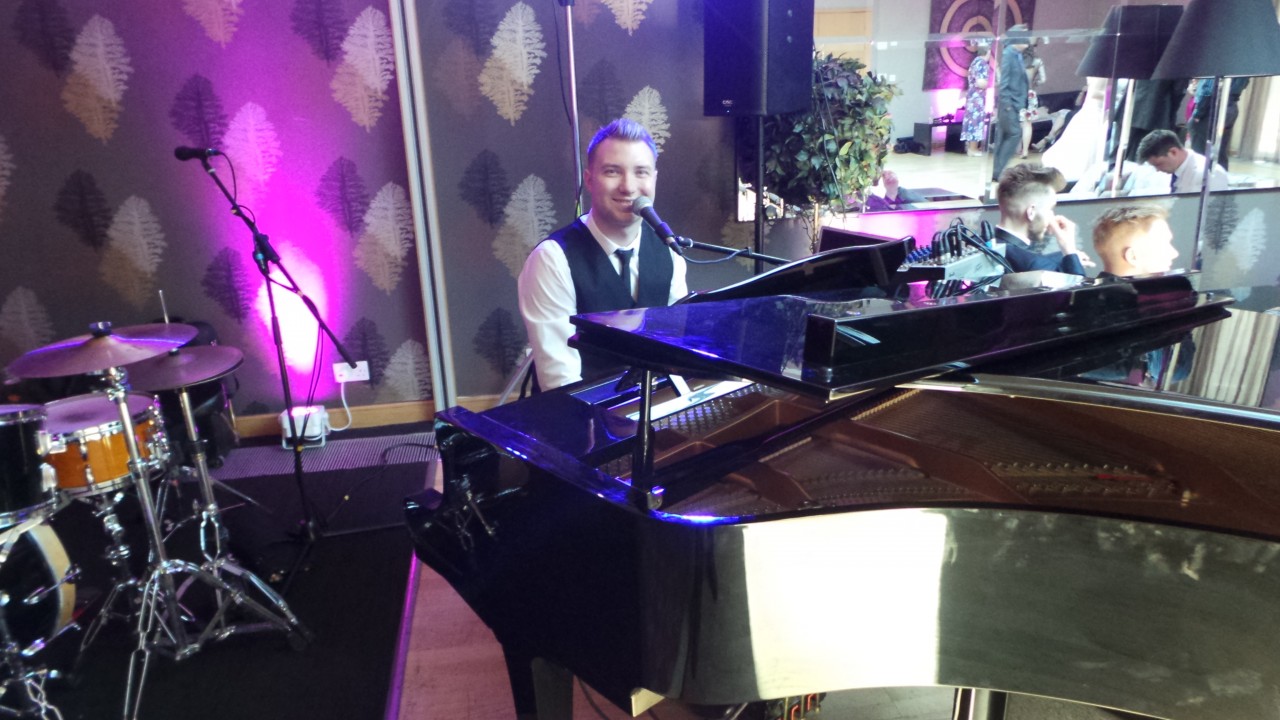 Wedding at Mallory Court in Leamington