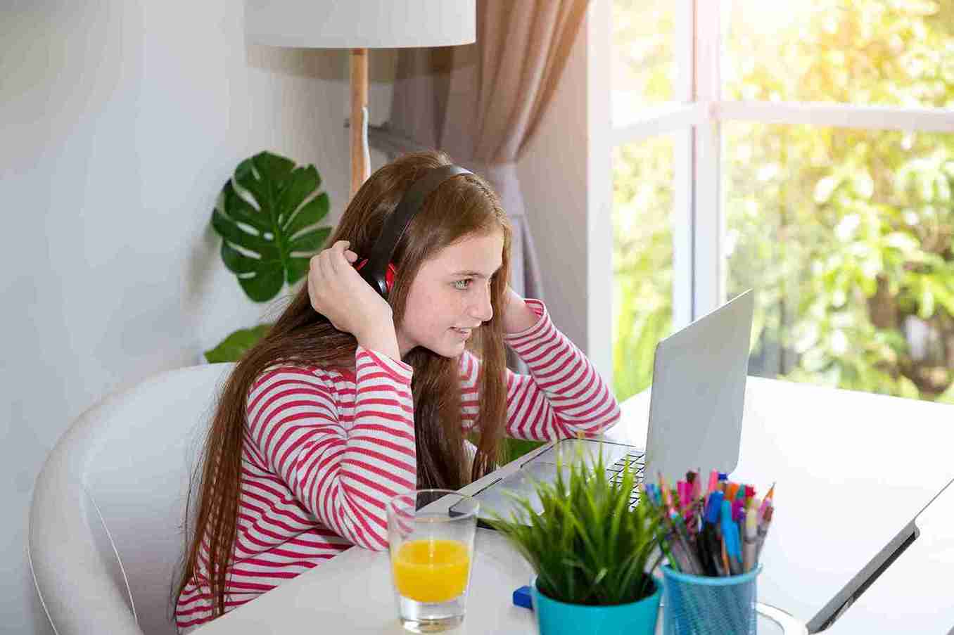 How Screens Can Leave Pre-Teens Feeling Uncomfortable