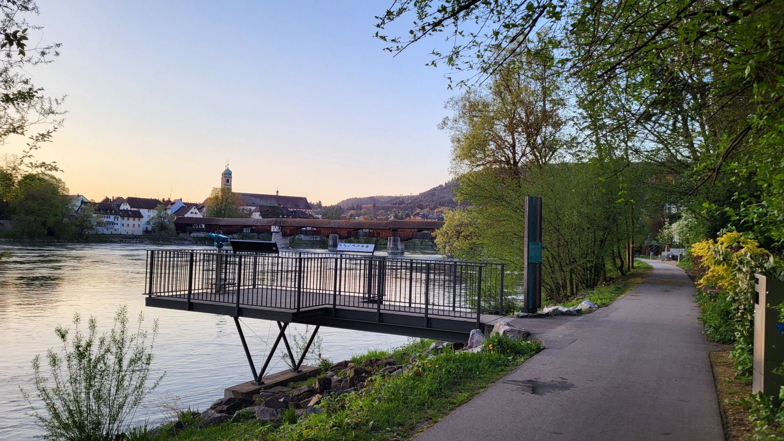 Aufwertung Rheinuferweg in Stein