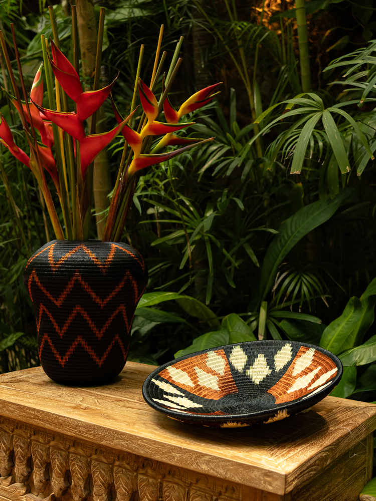 Decorative plate in werregue fiber with copper wires 39 Cm