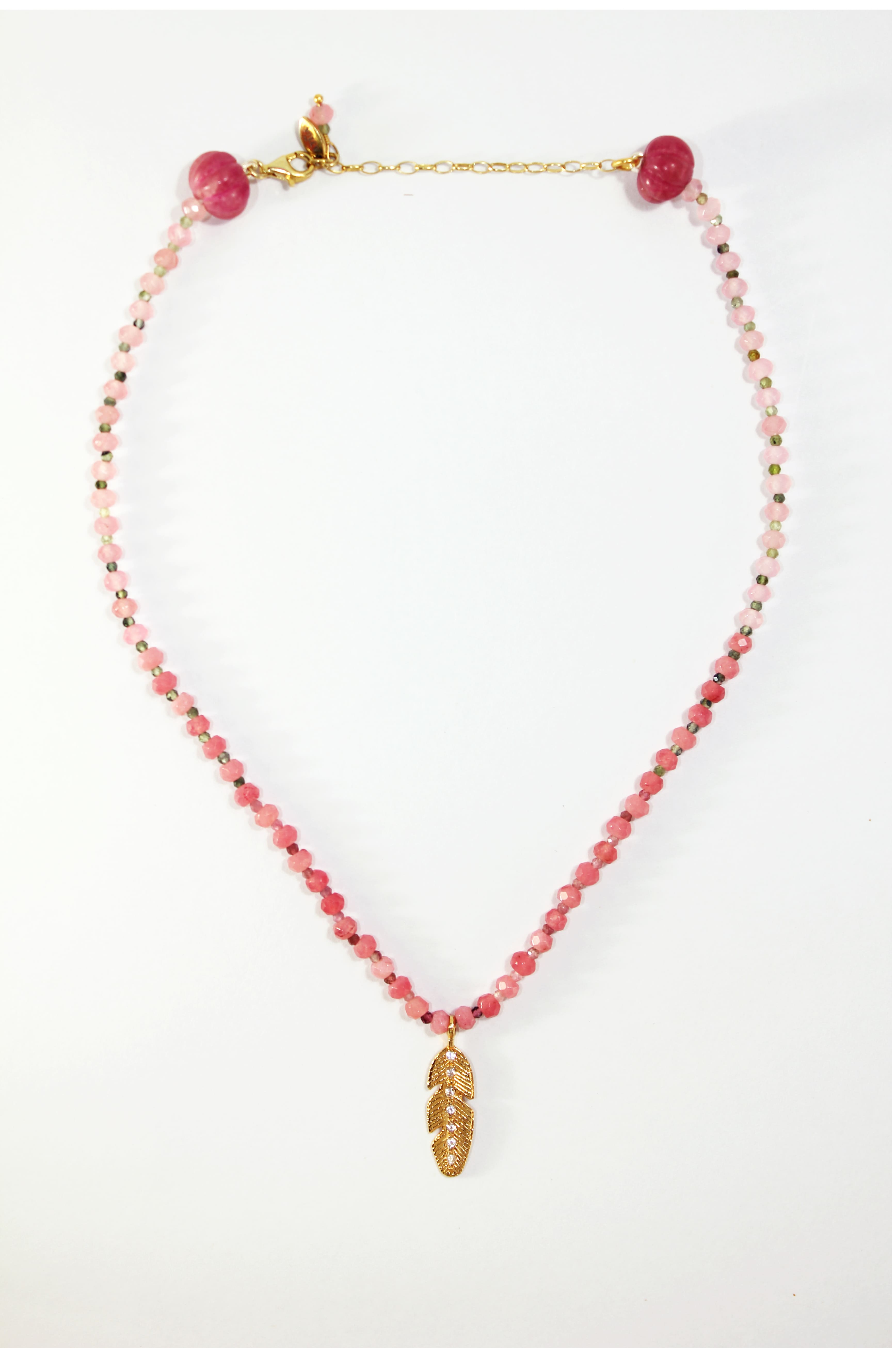 Feather necklace in pink and gold plated silver.