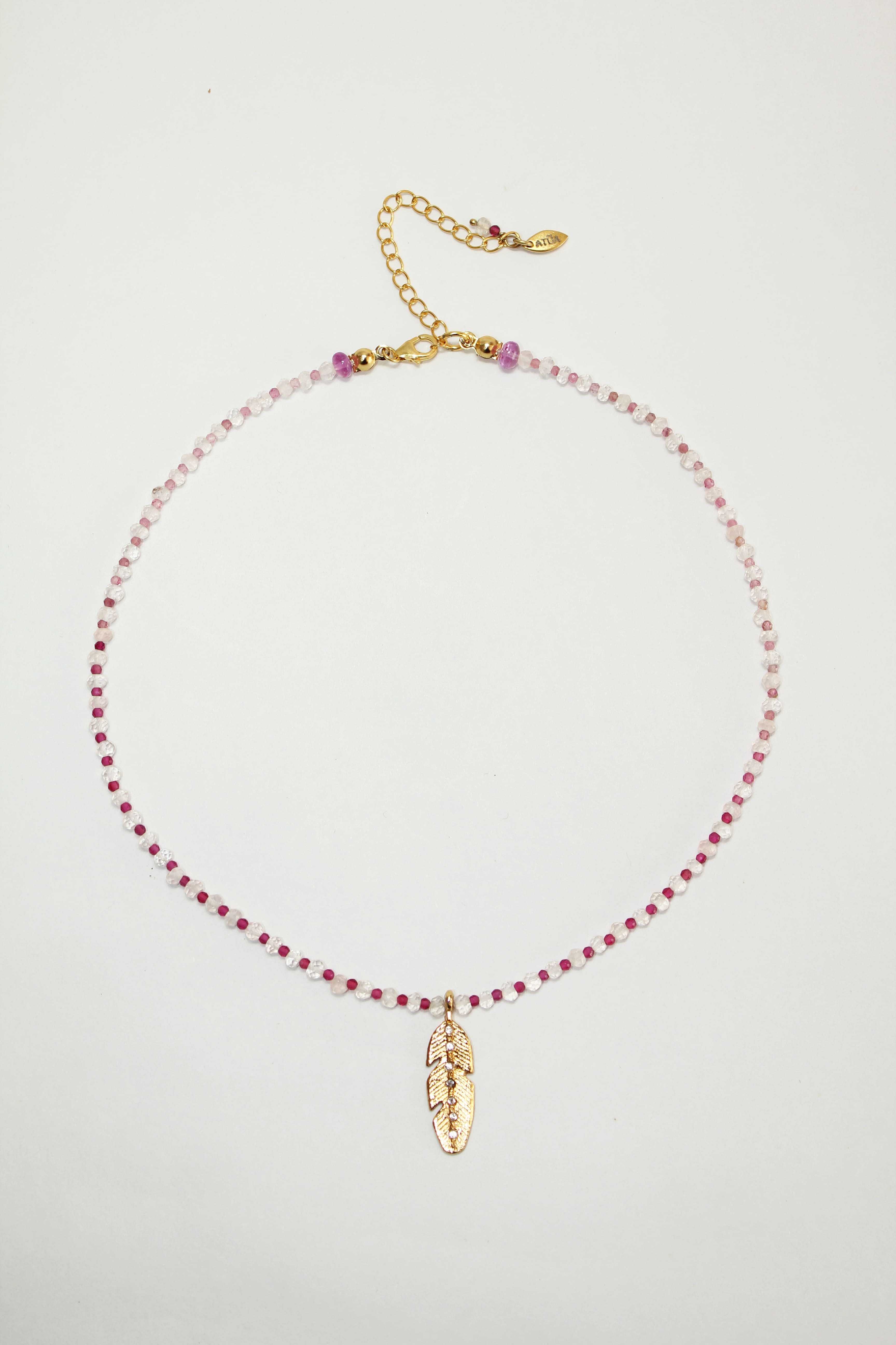 Lili feather necklace in pink and gold plated silver.