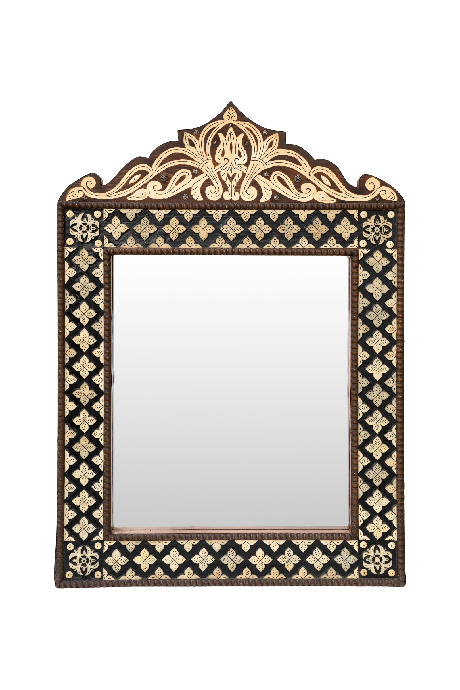Espejo Marroqui en madera con incrustaciones de hueso. 