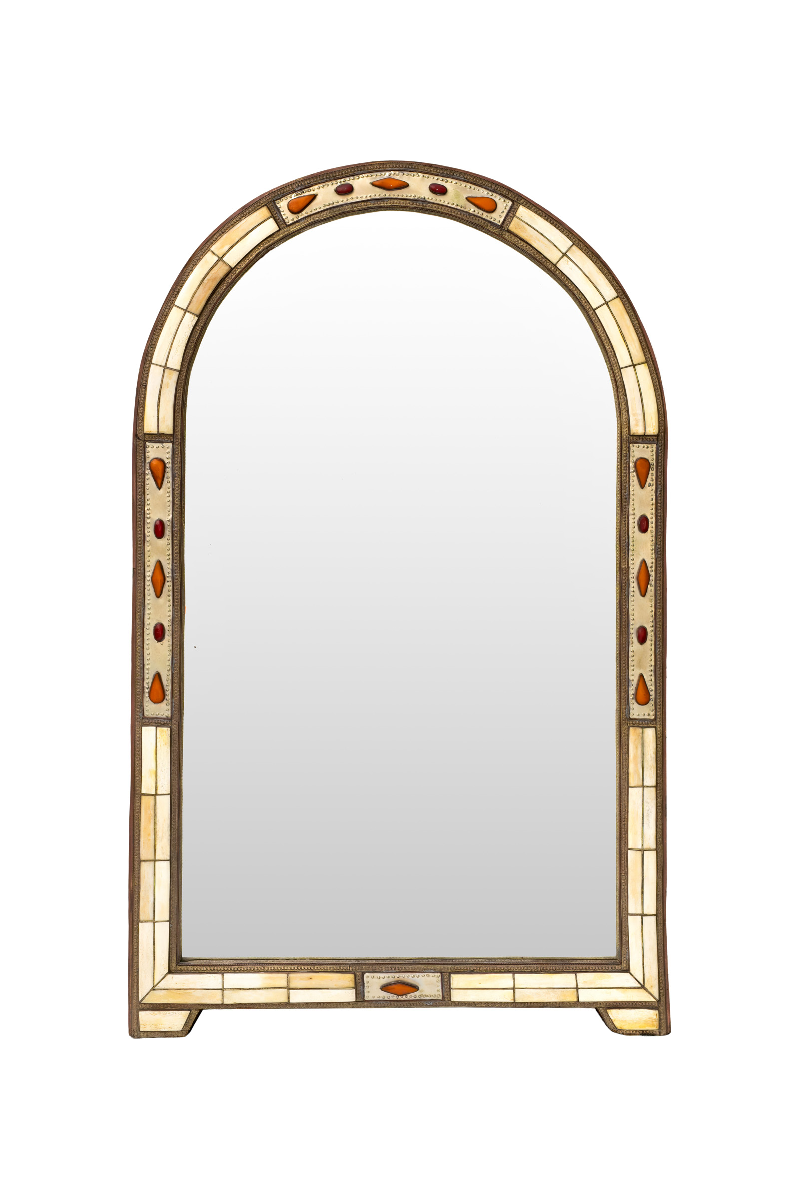 Espejo Marroqui en forma de arco con incrustaciones de hueso.