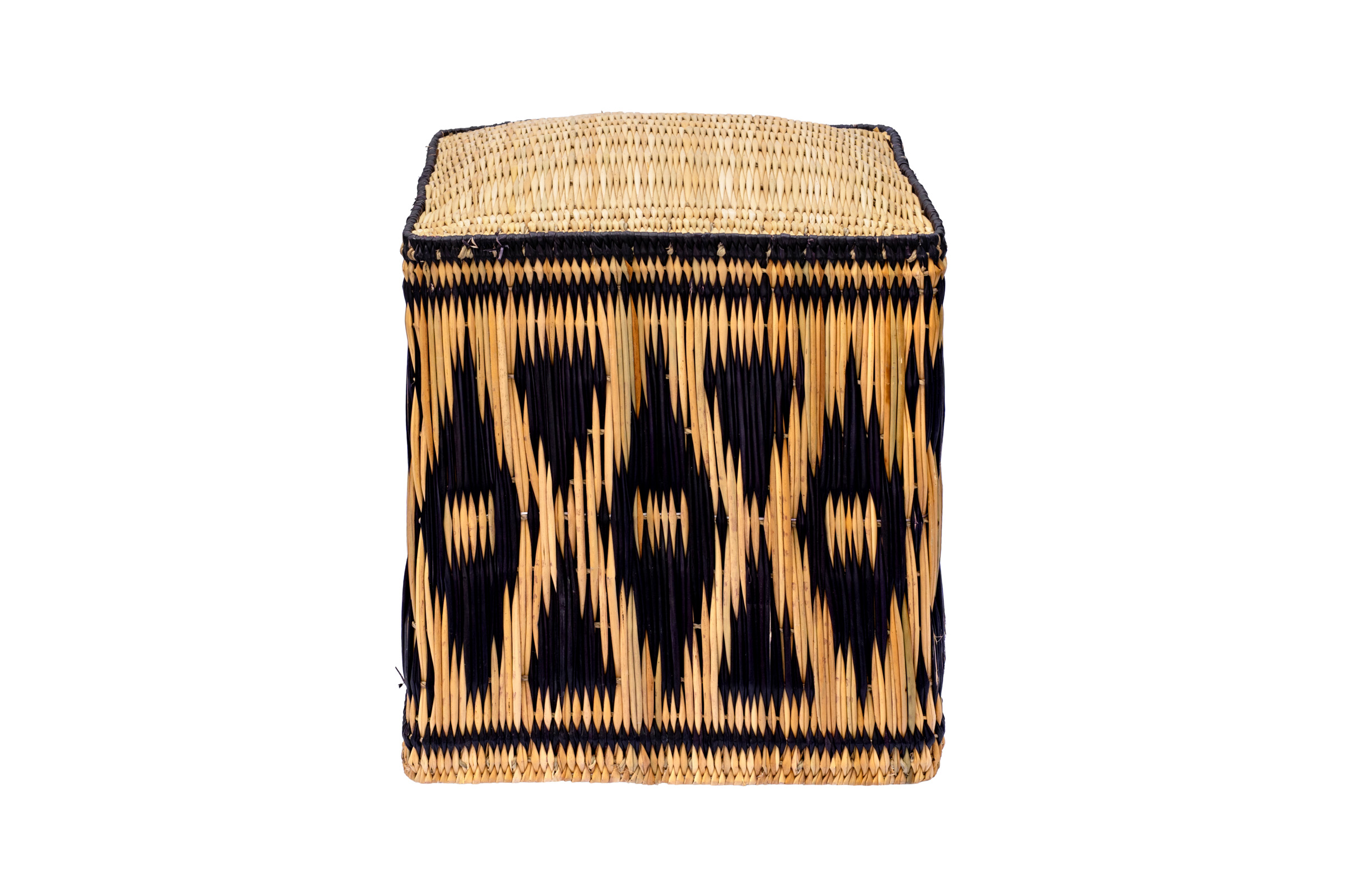 Raffia pouf - Black.
