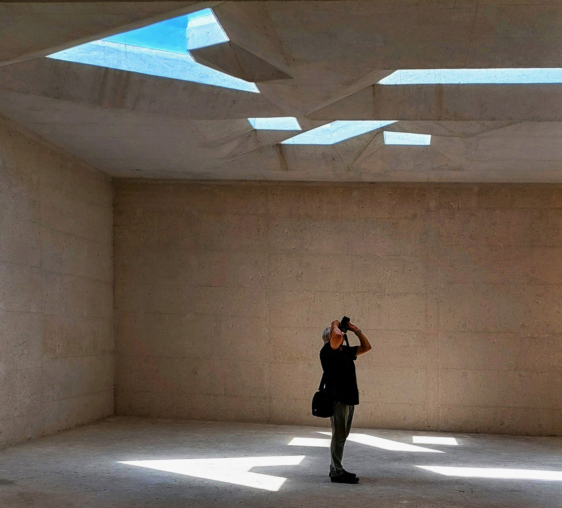 אותיות - יואל שתרוג - אדמה יוצרת - yoel sitruk