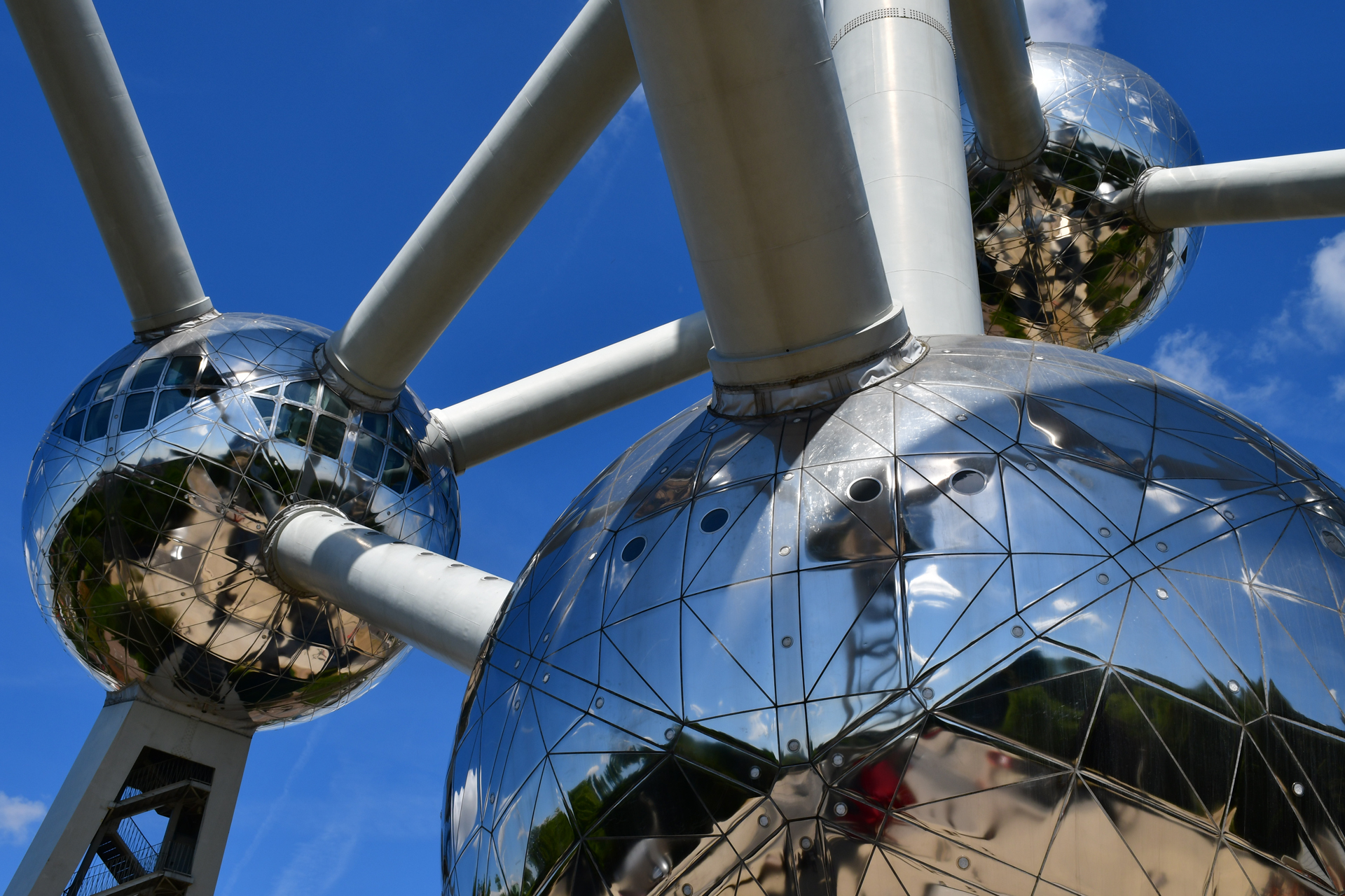 יואל שתרוג - אדמה יוצרת - בלגיה - yoel sitruk