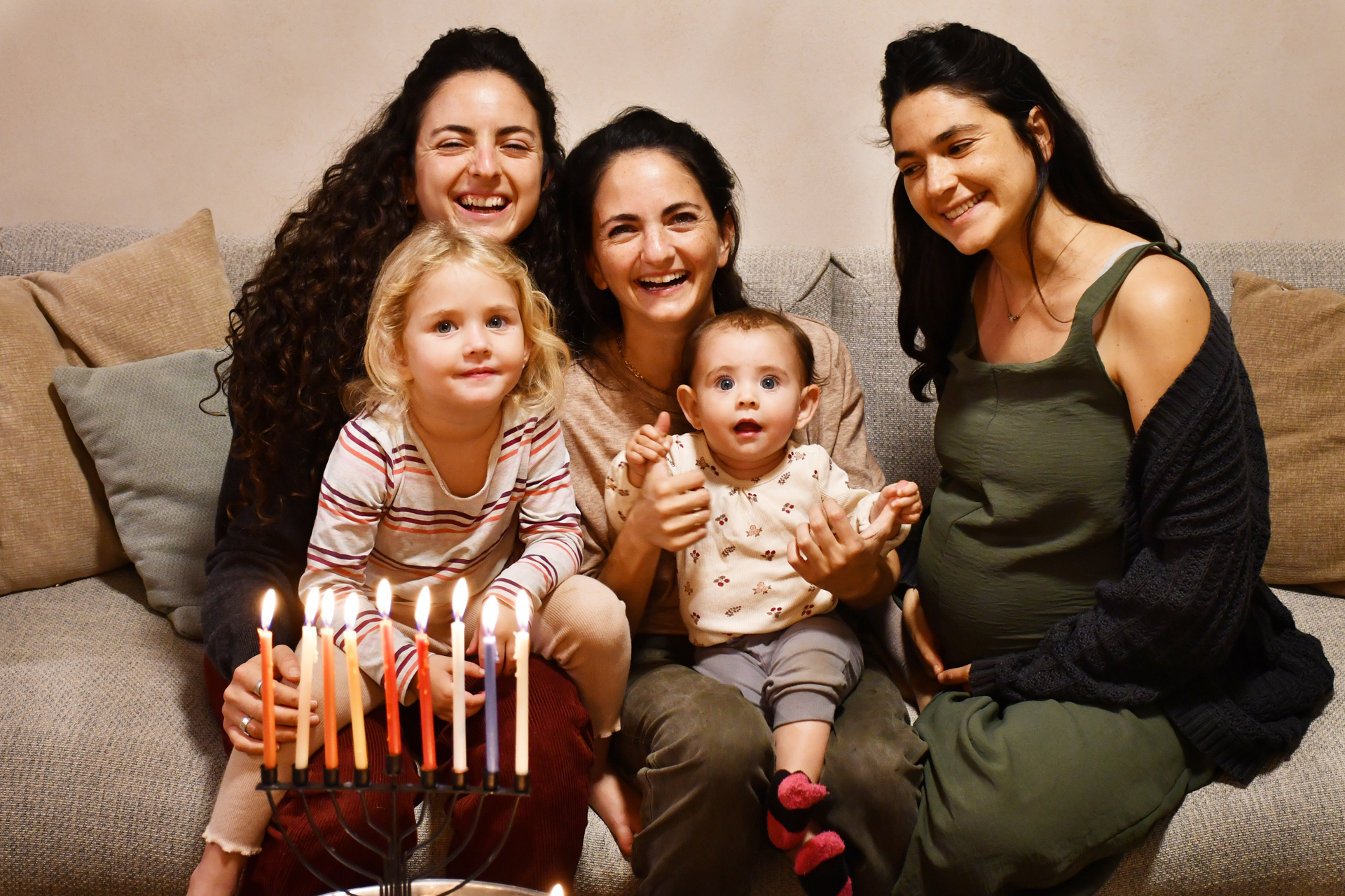 ניצן שתרוג שוורץ - נועם שתרוג אושרוביץ - גל שתרוג - אור שוורץ שתרוג - שקד שוורץ שתרוג - יואל שתרוג - אדמה יוצרת - yoel sitruk 