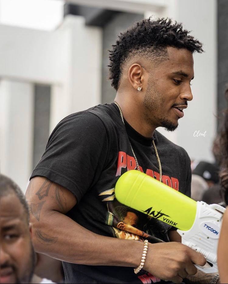 candid photo of Celebrity Trey Songz