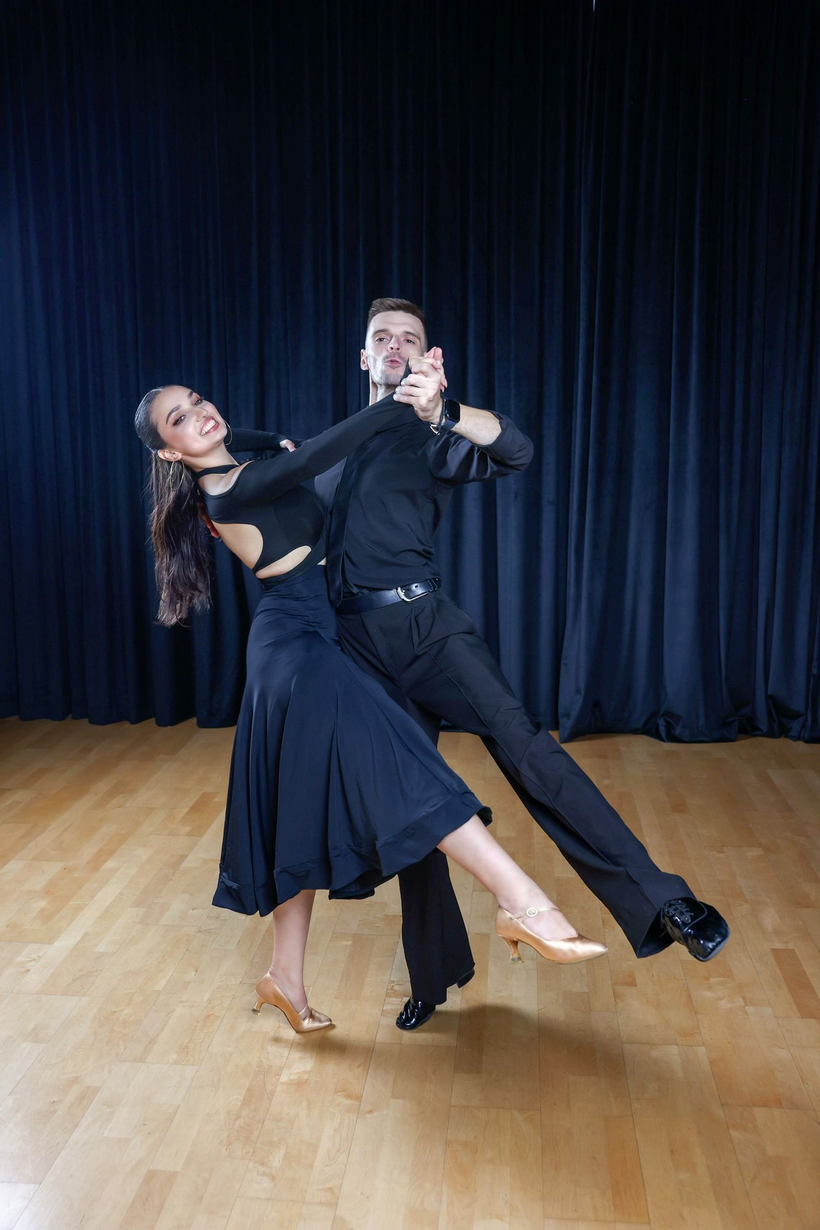 Quickstep Classes in Dubai | Quickstep Lessons Dubai