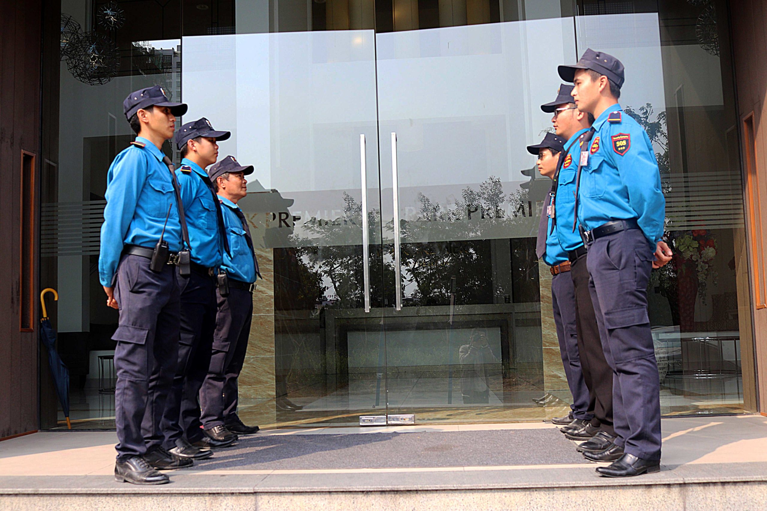 bảo vệ tòa nhà